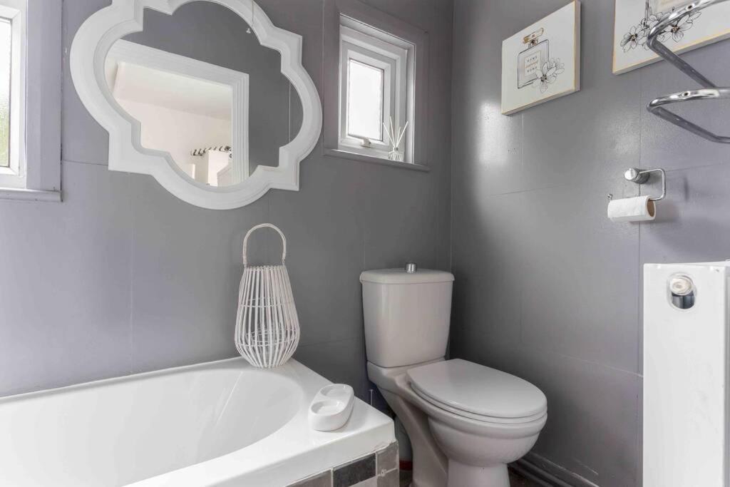 Contemporary 3 Bed House With Spacious Garden Close To Stratford Vakantiehuis Londen