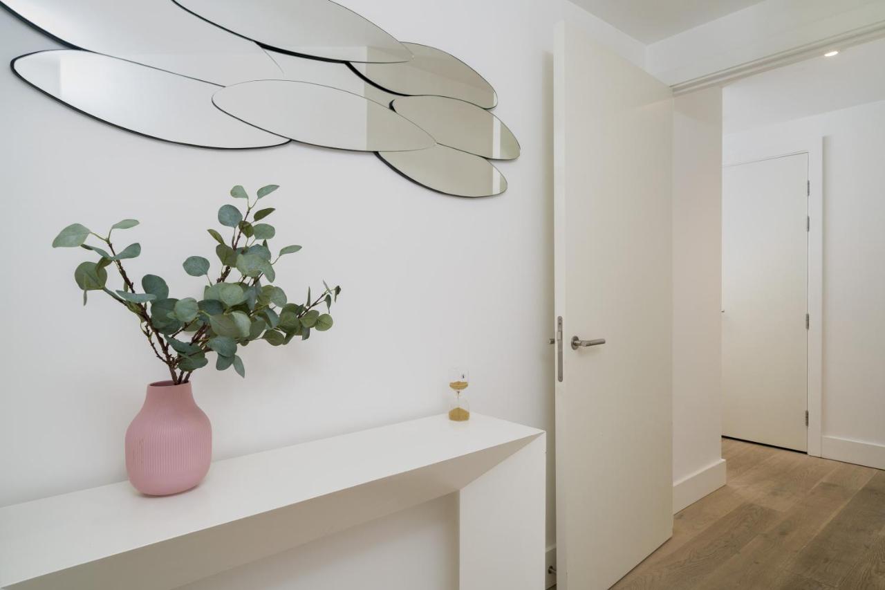 New! Luxury! 2Bedr/3 Beds/2,5Bath! Covent Garden ! Lägenhet London