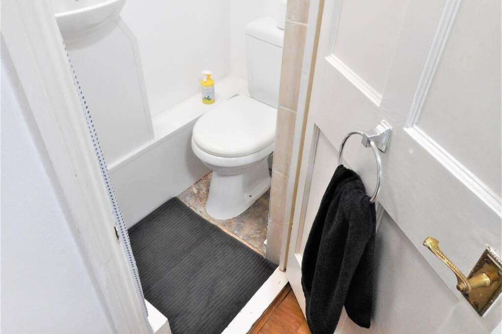 Appartamento Stunning Lovely 3- Bedroom Fulham With Roof Terraces *
