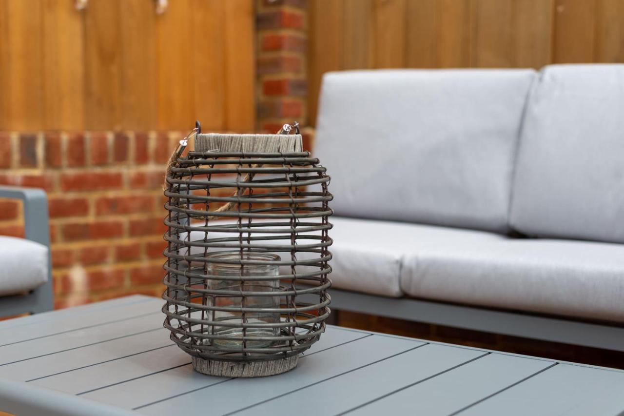 Guestready - Unique Near Wimbledon With Gorgeous Deck And Parking London