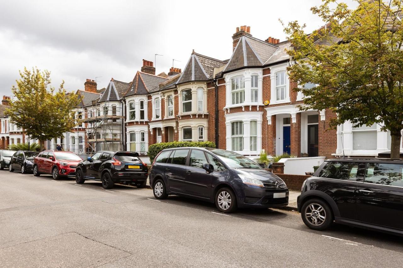 Lovely 2 Bedroom In West Hampstead, Lägenhet
