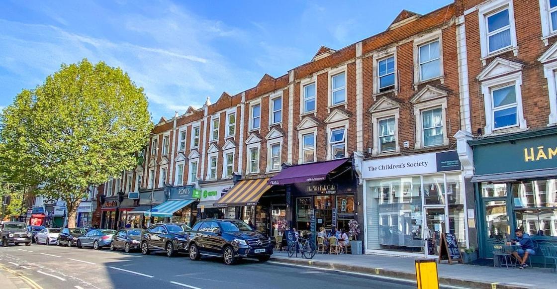 Lovely 2 Bedroom In West Hampstead, Lägenhet London