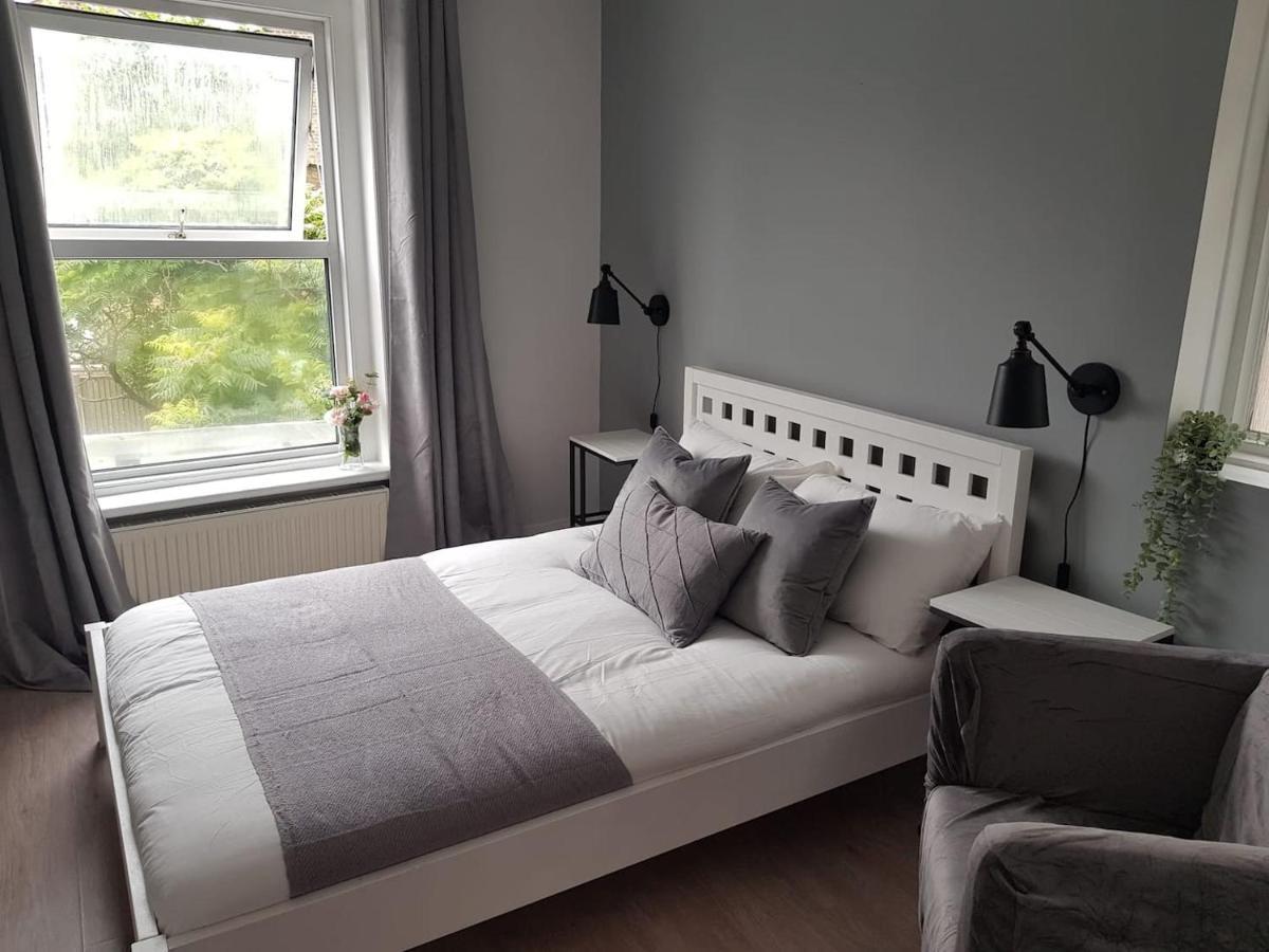 Lovely 2 Bedroom In West Hampstead, Lägenhet *