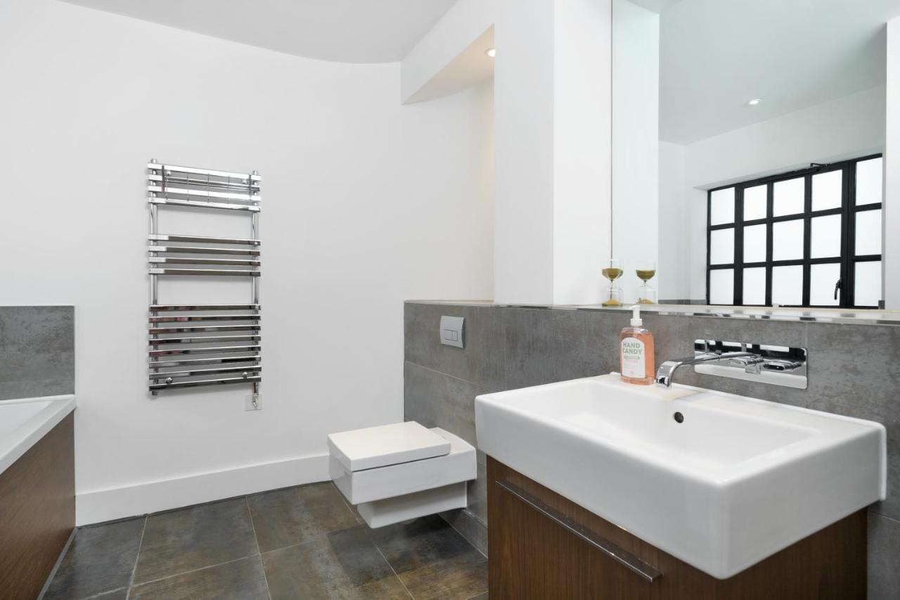 New! Luxury! 2Bedr/3 Beds/2,5Bath! Covent Garden ! Lägenhet *
