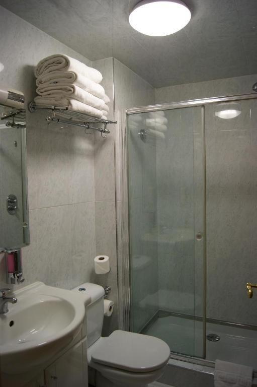 Westpoint Hotell 3*
