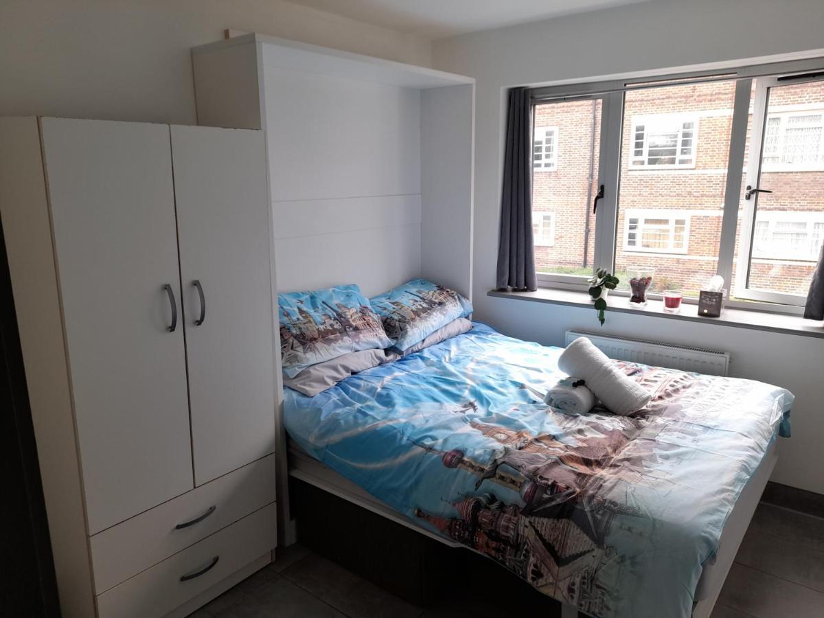 Lovely Double In Shared 3 * London