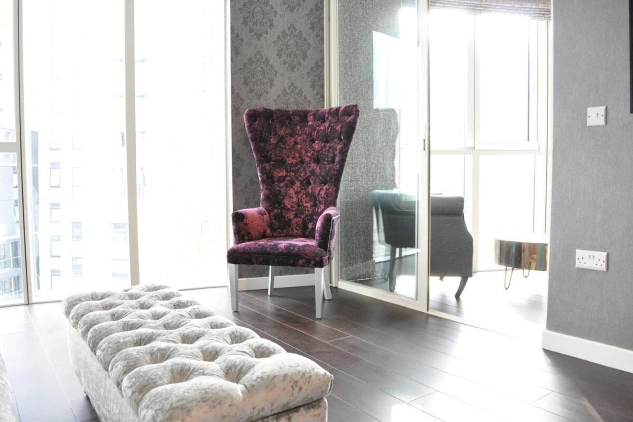 Luxurious 1 Bedroom With Gym And Roof Terrace Leilighet London
