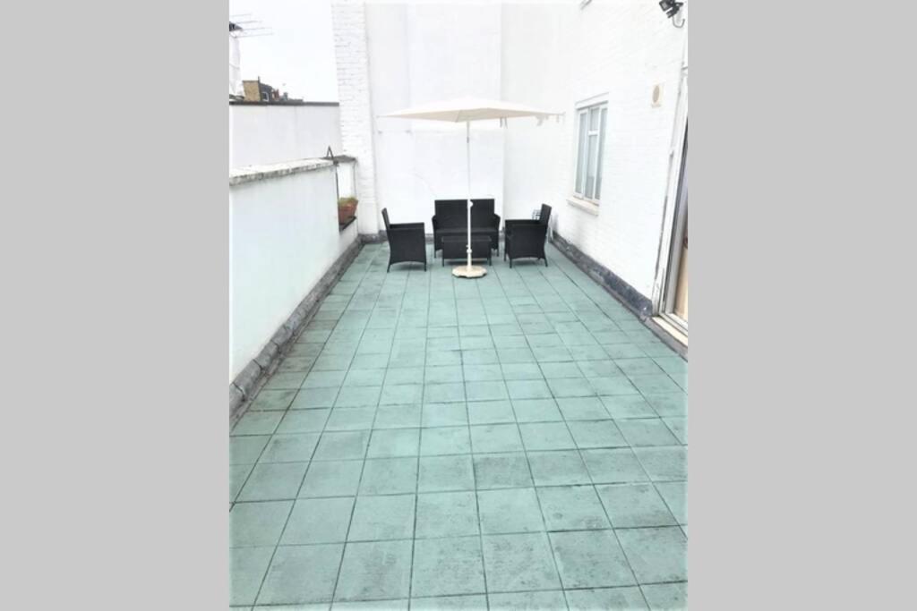 Stunning Lovely 3- Bedroom Fulham With Roof Terraces Apartment London