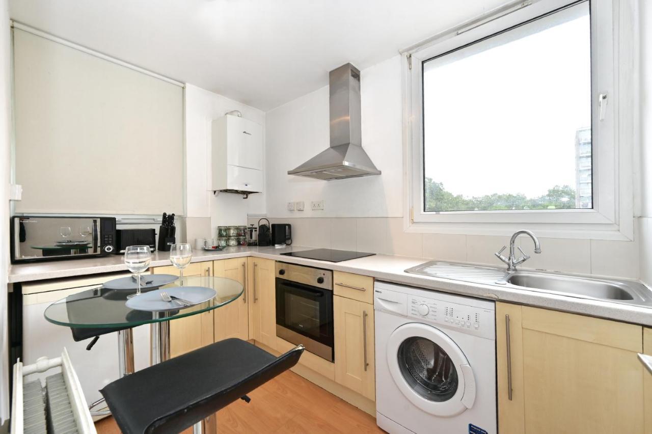 - Great Portland St, Regents Pk, Euston * London