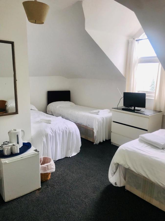 Amhurst Bed & Breakfast London