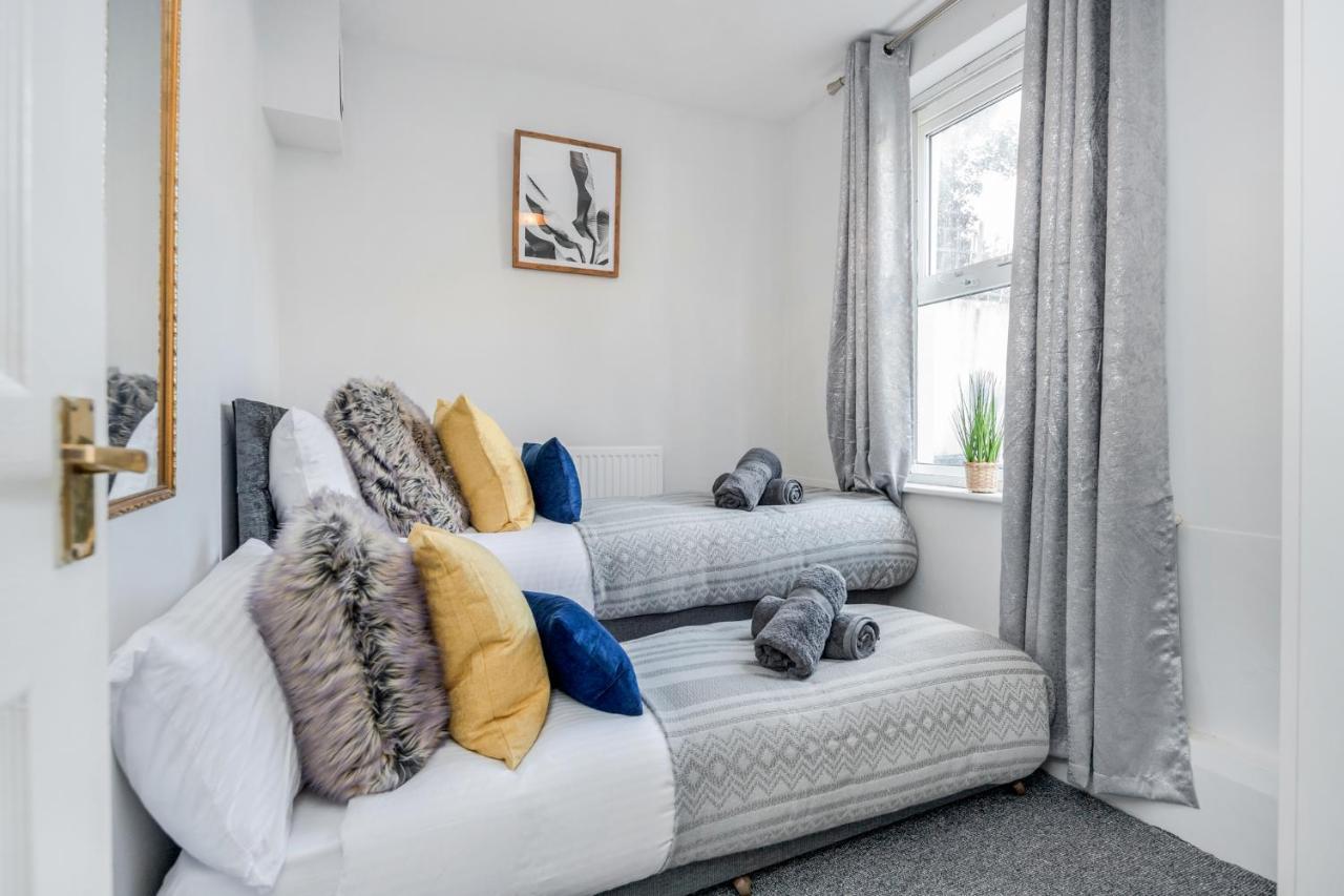 Stunning 2-bed Apt - Free Parking - Camden - - Zoo - Shop - Events Apartment *