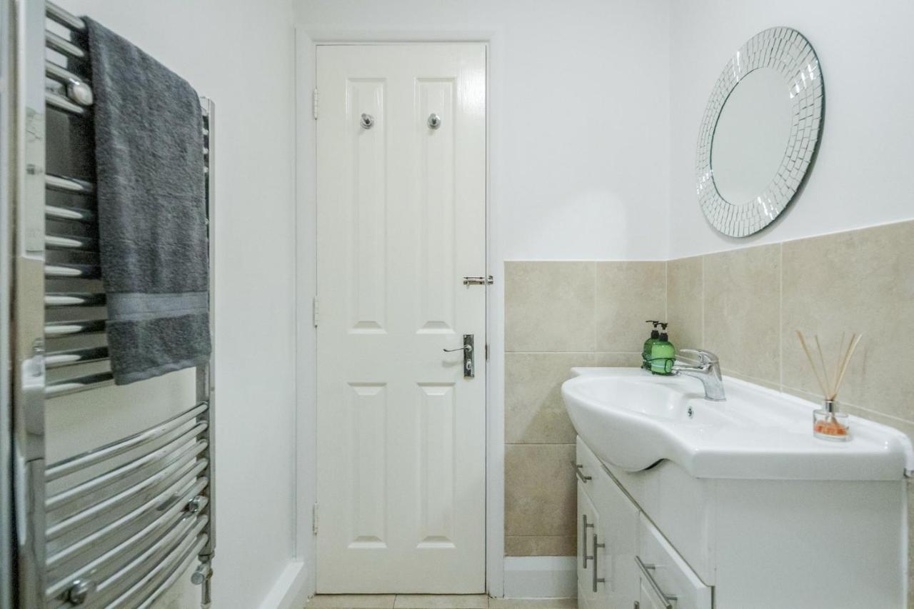 Apartment Stunning 2-bed Apt - Free Parking - Camden - - Zoo - Shop - Events London