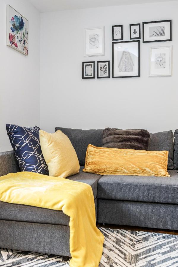 Stunning 2-bed Apt - Free Parking - Camden - - Zoo - Shop - Events Apartment *