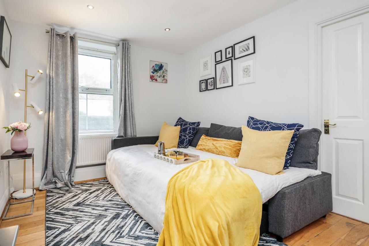 Stunning 2-bed Apt - Free Parking - Camden - - Zoo - Shop - Events Apartment *