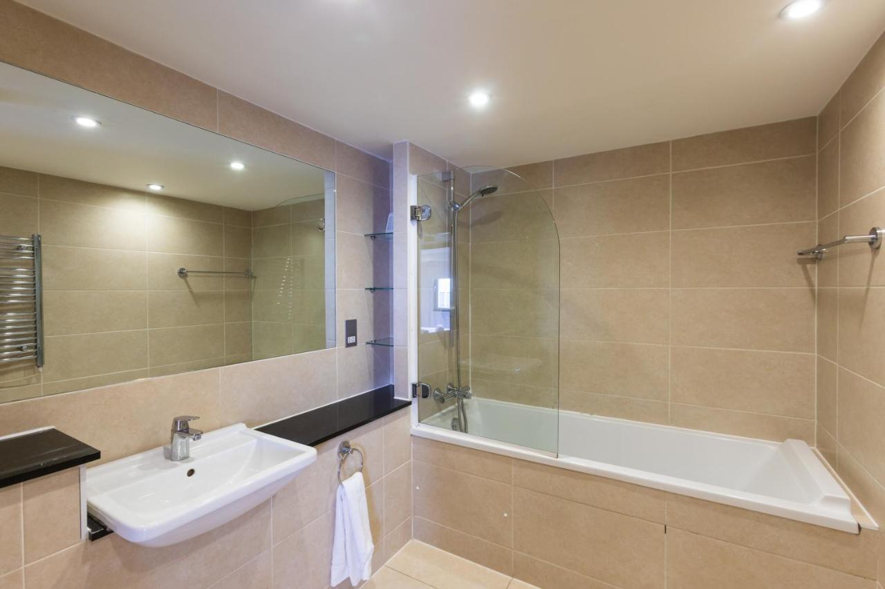Modern 2 Bed 2 Bath With Outdoor Space Hyde Park * London
