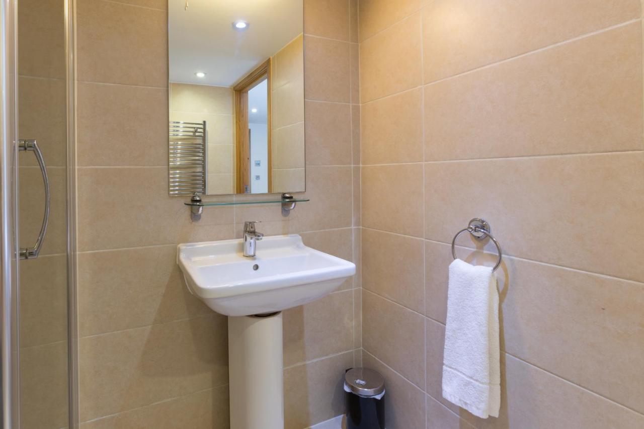 Apartment Modern 2 Bed 2 Bath With Outdoor Space Hyde Park London