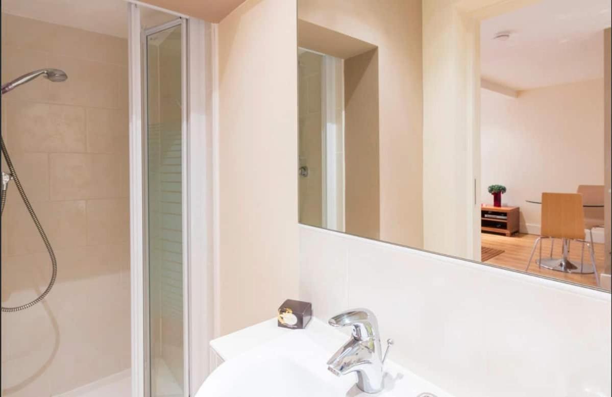 10 Eagle Court, Farringdon Apartment