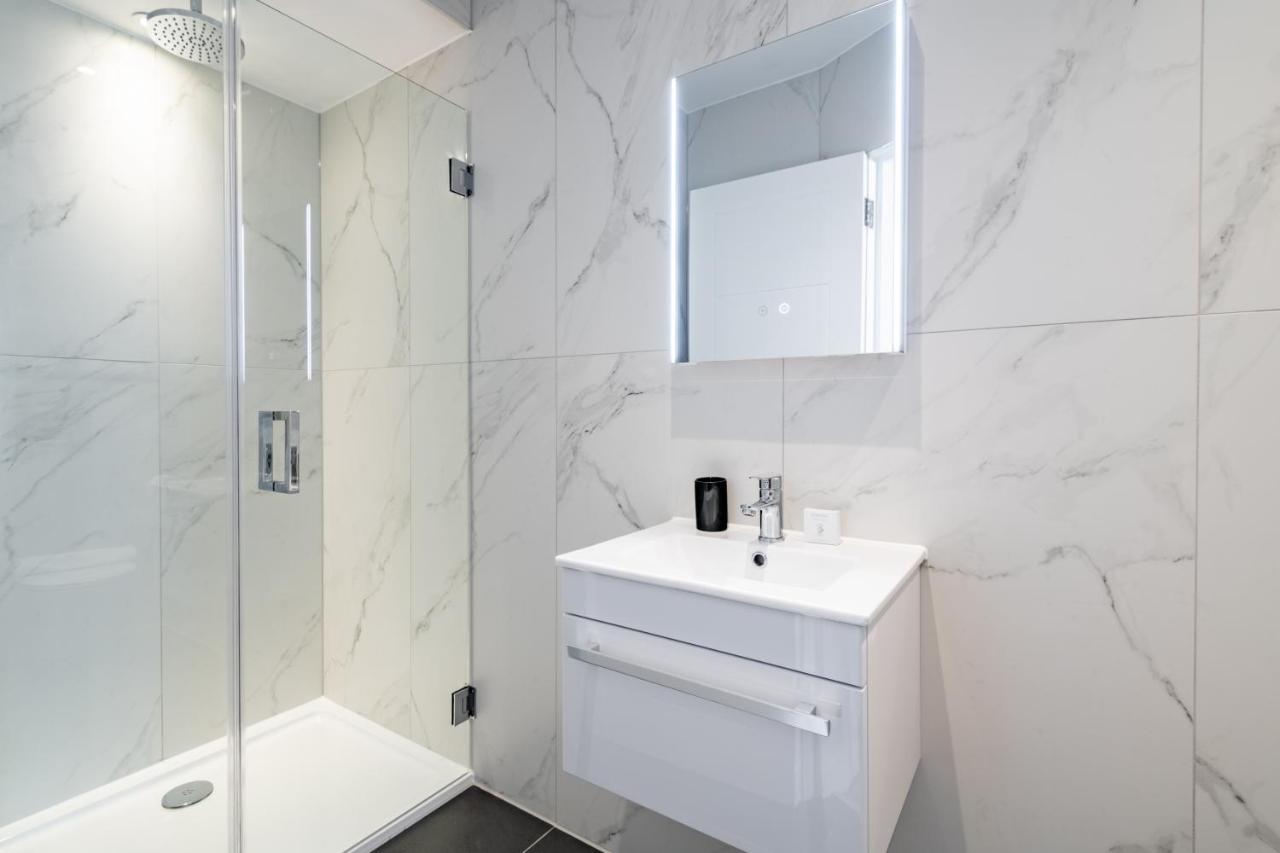 Queensberry Place By Stayo Apartment London