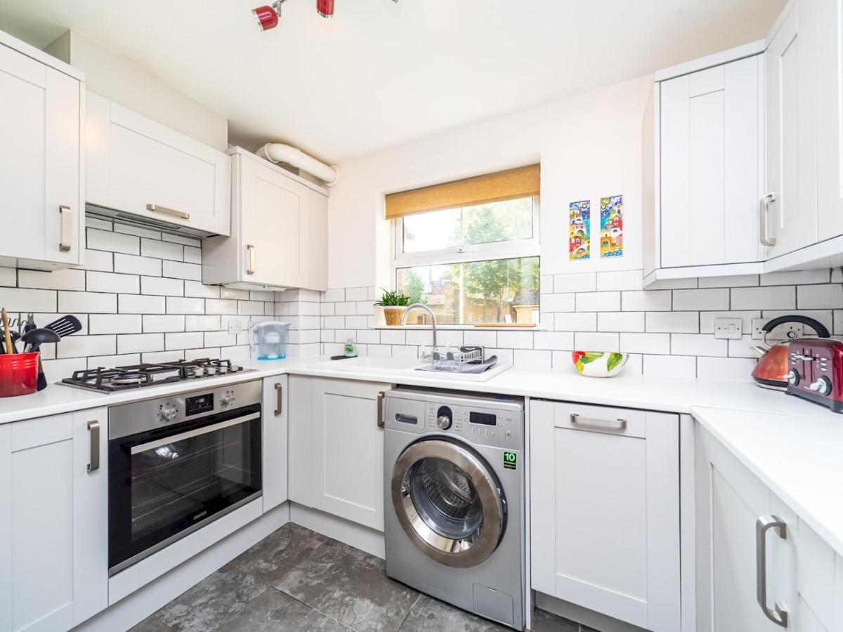 Pass The Keys Bright & Spacious Flat In Trendy East Dulwich Londen