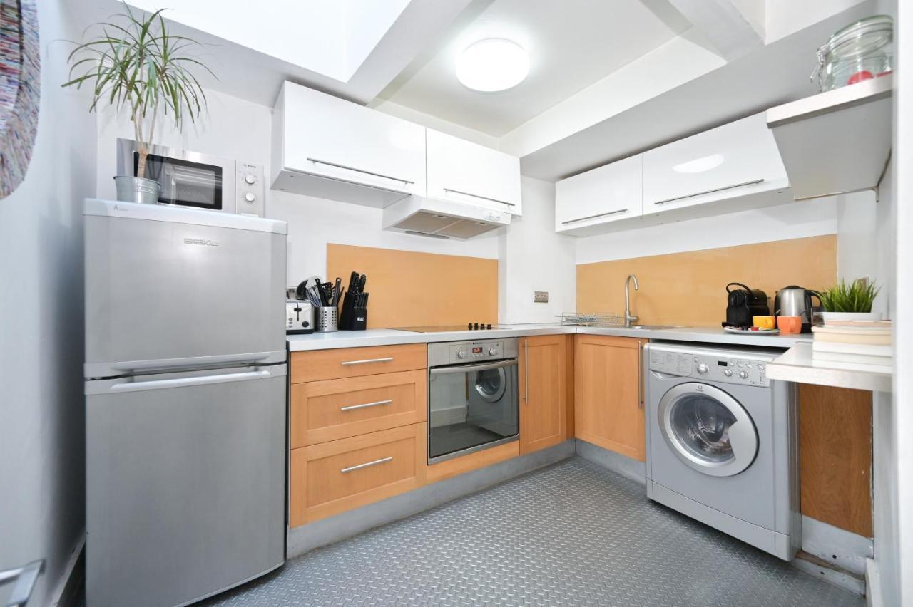 Apartment Soho, Piccadilly & Chinatown - Two Bedroom & Two Double Beds London