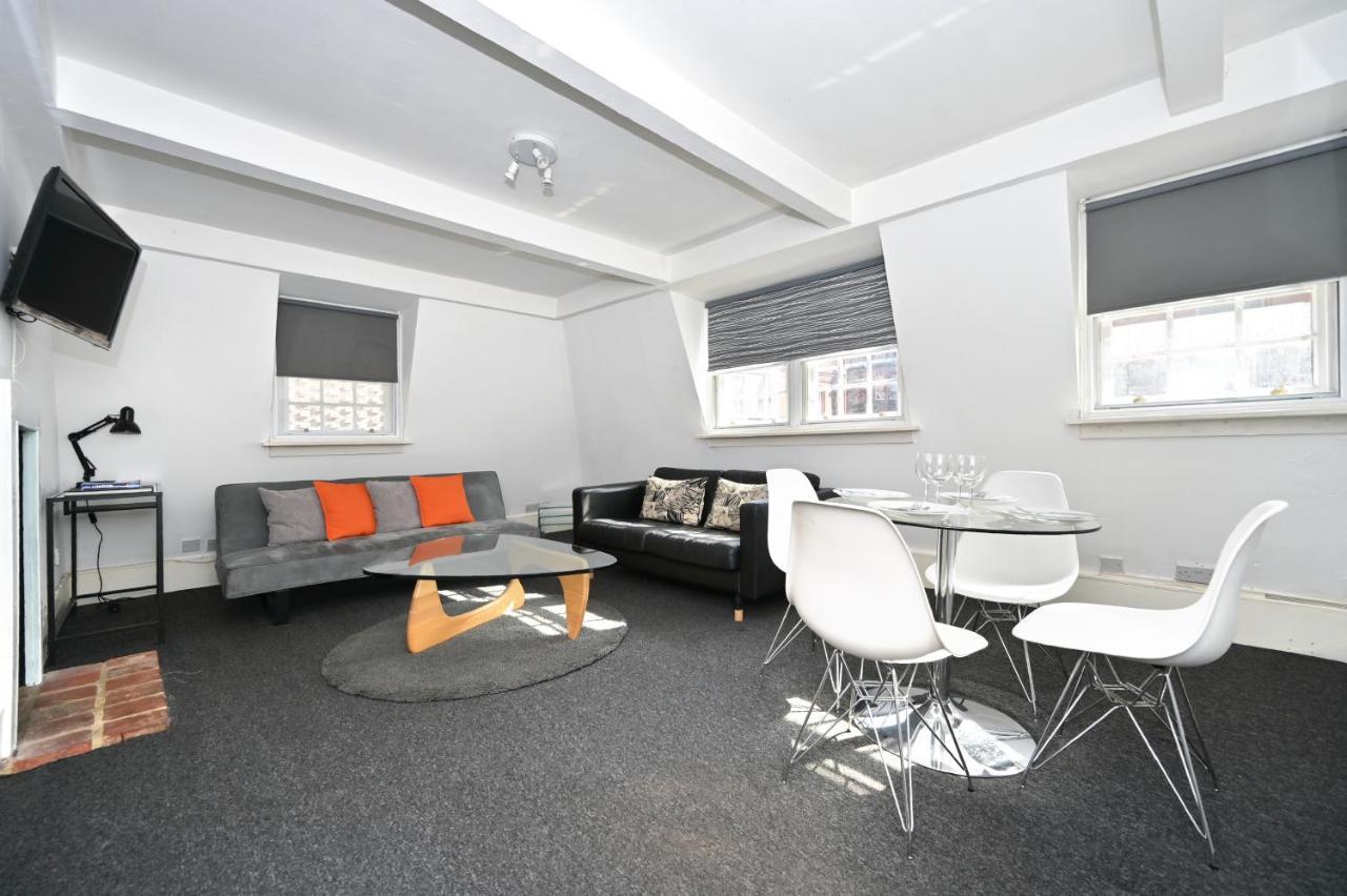 Soho, Piccadilly & Chinatown - Two Bedroom & Two Double Beds Apartment *