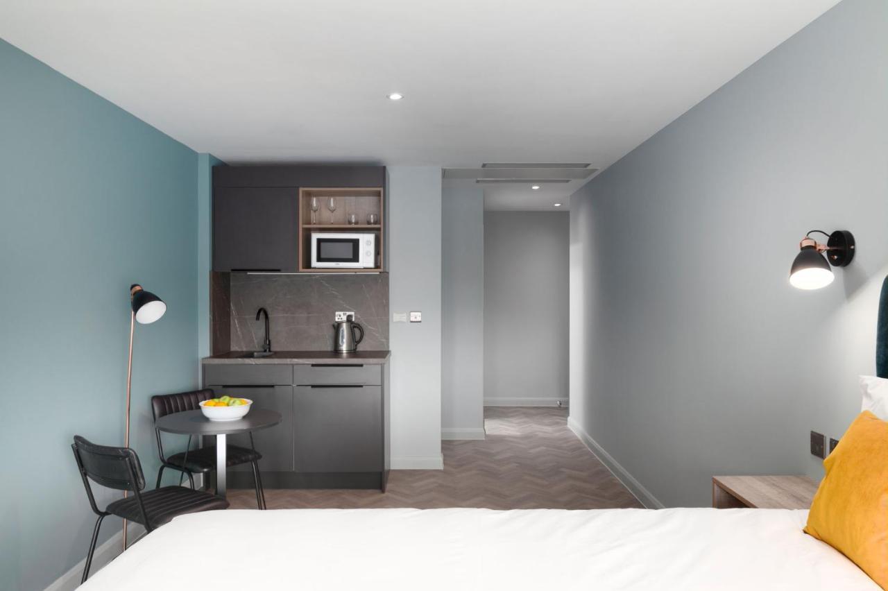 Aptel East Aparthotel 3*