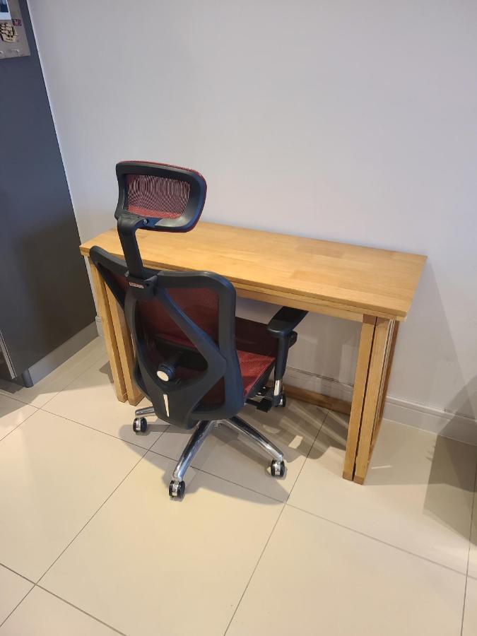 Lejlighed 1br Penthouse Flat In East *