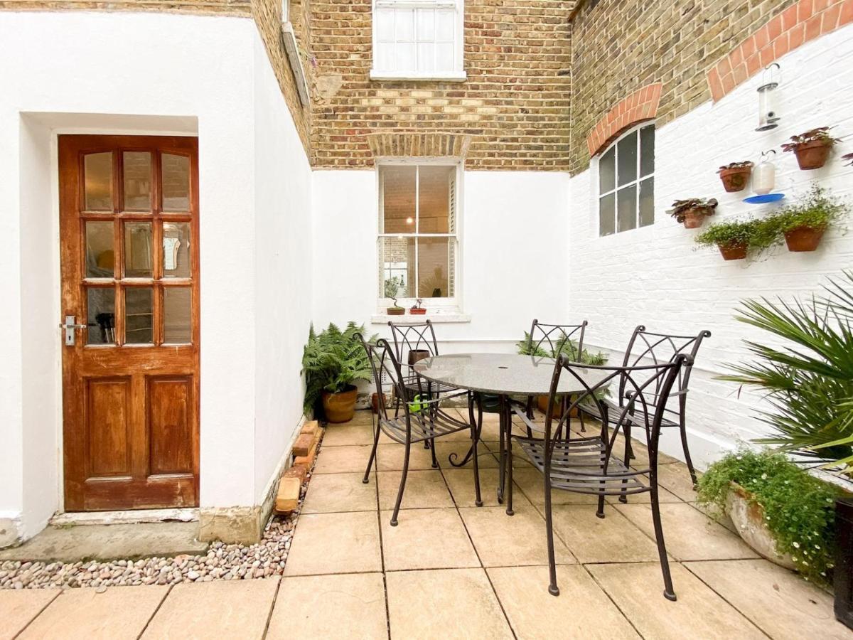 Pass The Keys Garden In Stockwell *