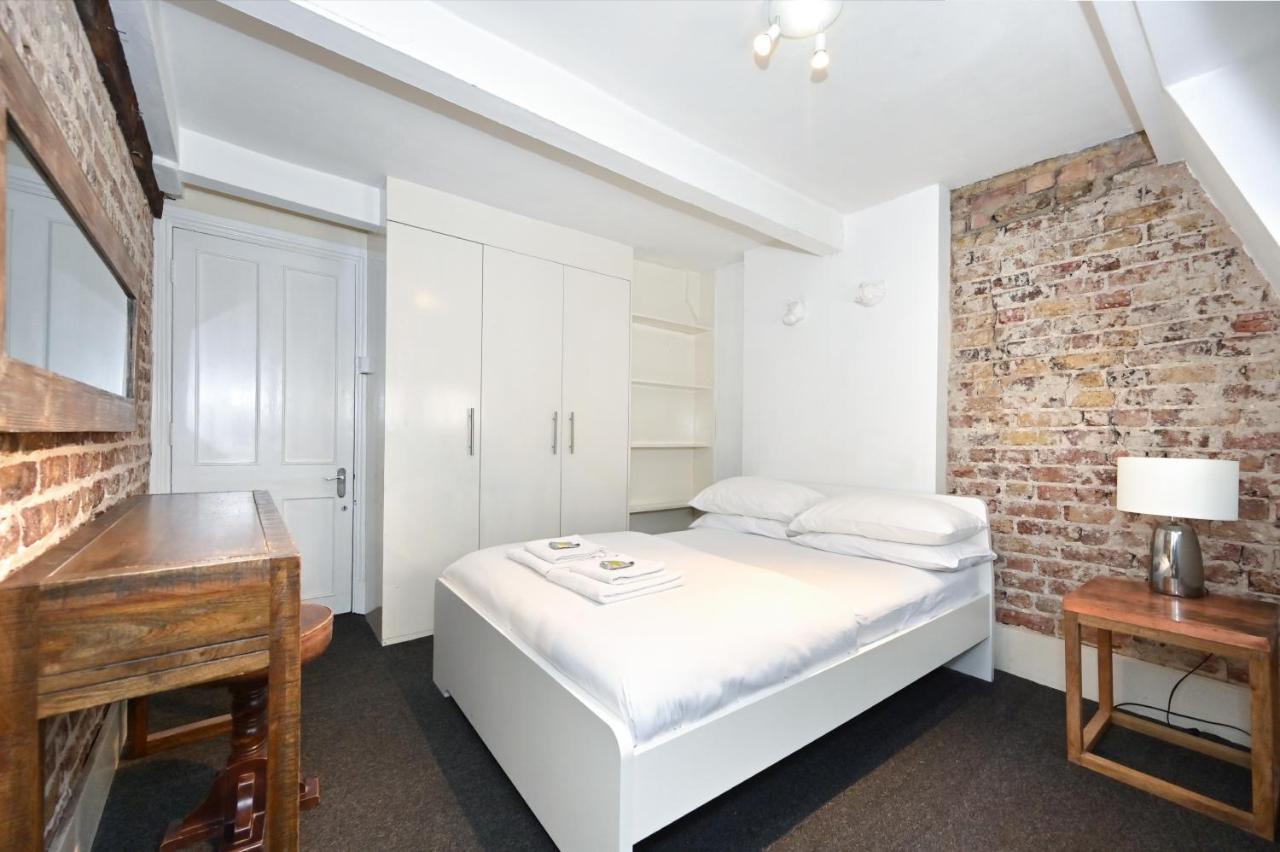 Soho, Piccadilly & Chinatown - Two Bedroom & Two Double Beds * London