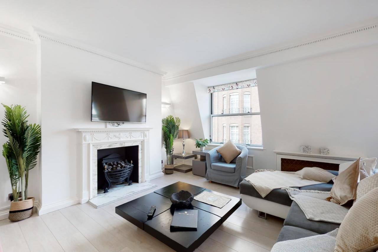 In Bond Street Apartment