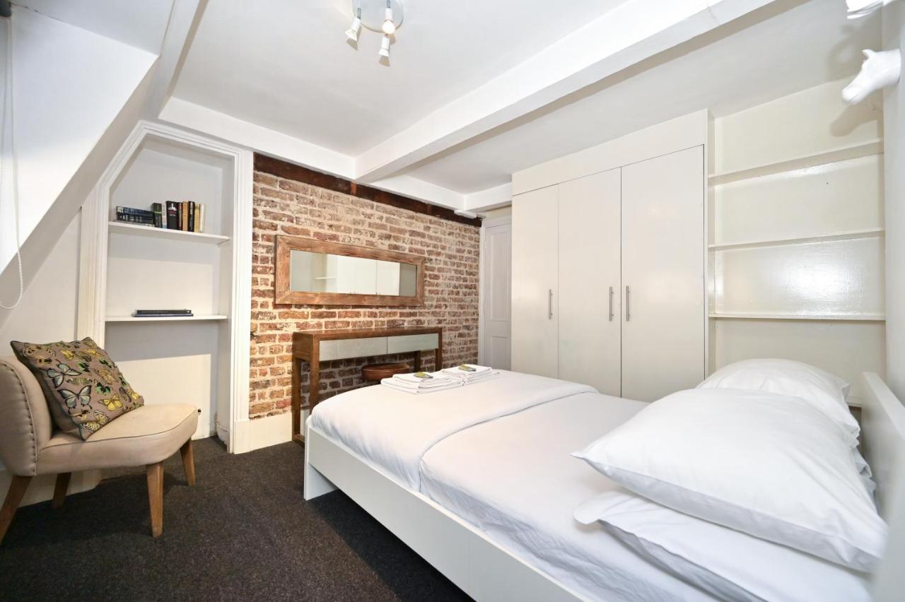 Soho, Piccadilly & Chinatown - Two Bedroom & Two Double Beds