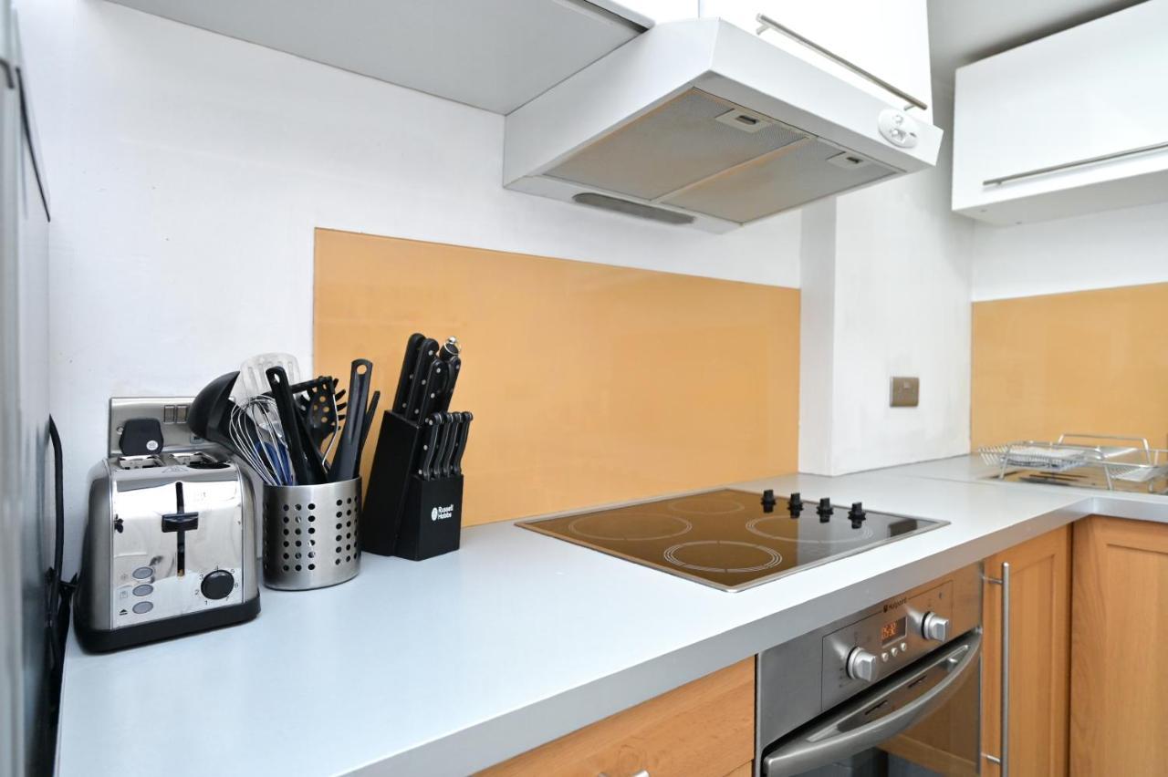 Apartment Soho, Piccadilly & Chinatown - Two Bedroom & Two Double Beds *