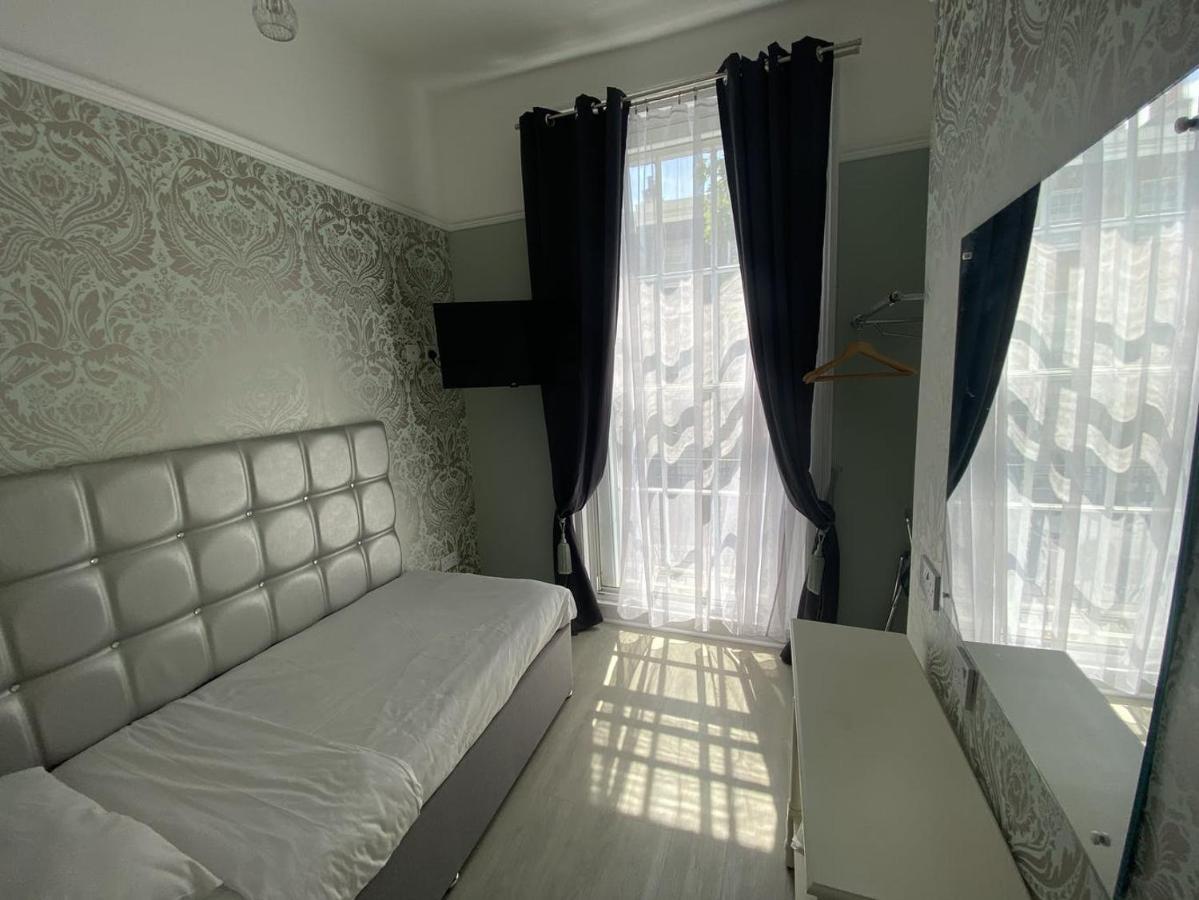 Hotel Swinton London