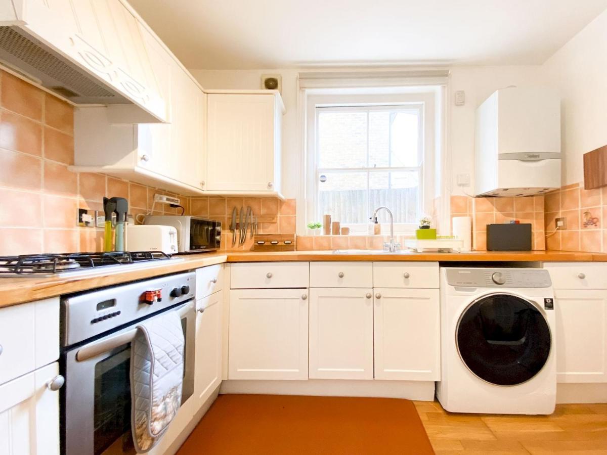 Pass The Keys Garden In Stockwell Appartement *