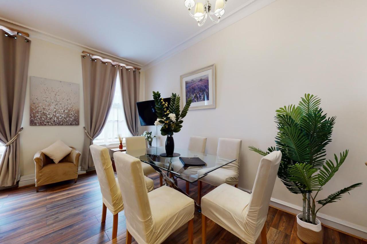 Park Lane Apartments/shaw House * London