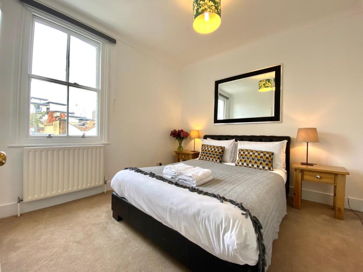 Stylish Maisonette And In Victoria Lejlighed London