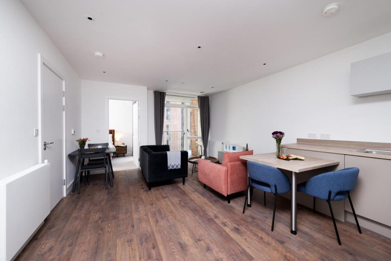 Stunning New Development In Barking * Londen