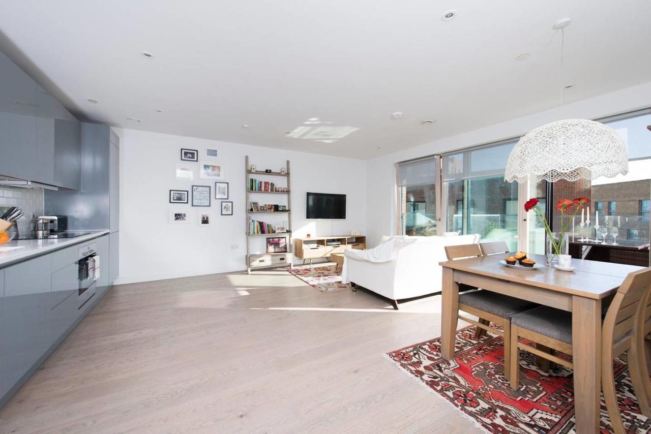 Stunning 1 Bedroom In Central *
