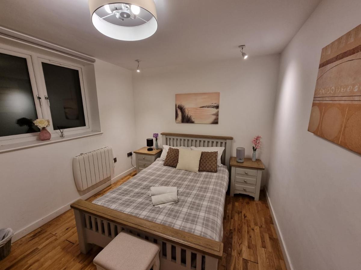 Lägenhet Spacious & Central Park Ground Floor Flat *