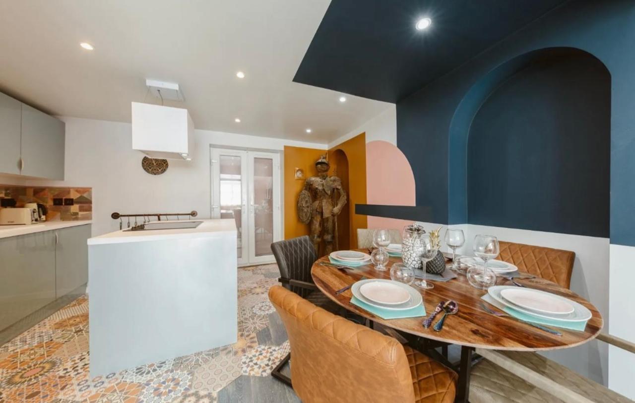 Jacuzzi-Cinema-Tower Bridge Semesterbostad *