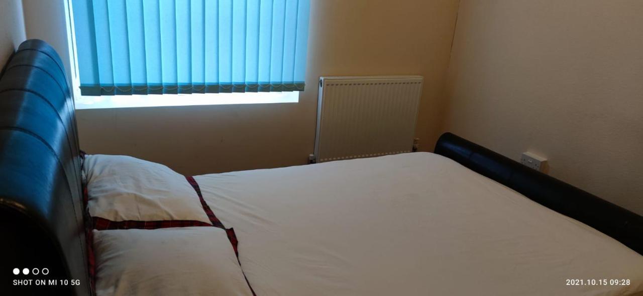 Homestay Nice Double Bedroom At Streatham Place London