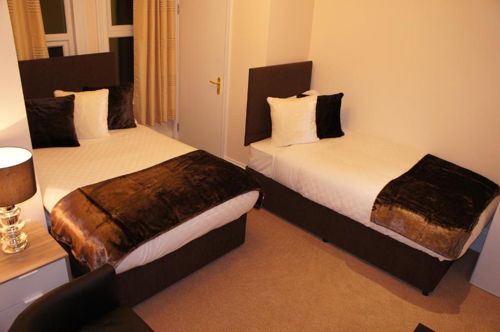 Sapphire Hotell