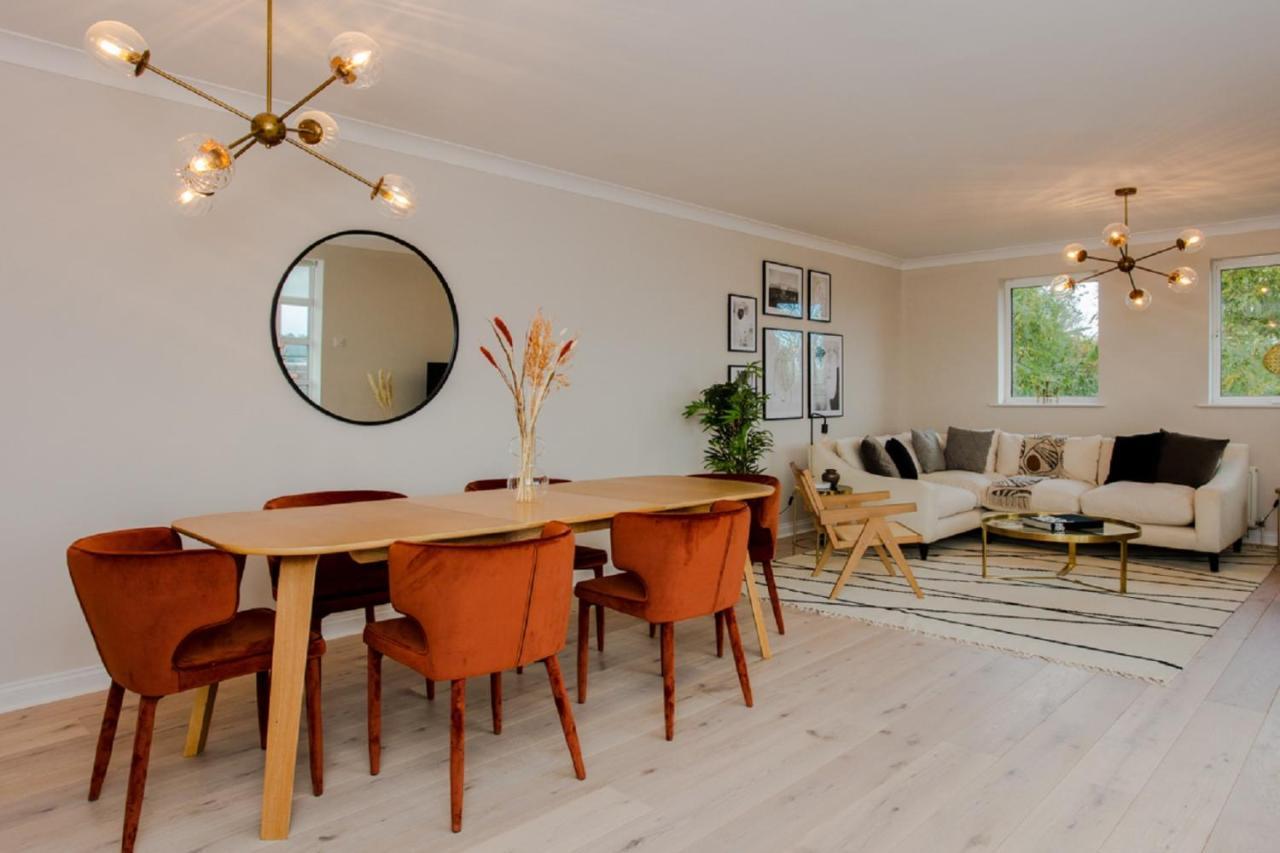 The Sparkford Gardens - Lovely 2bdr With Balcony Lejlighed London