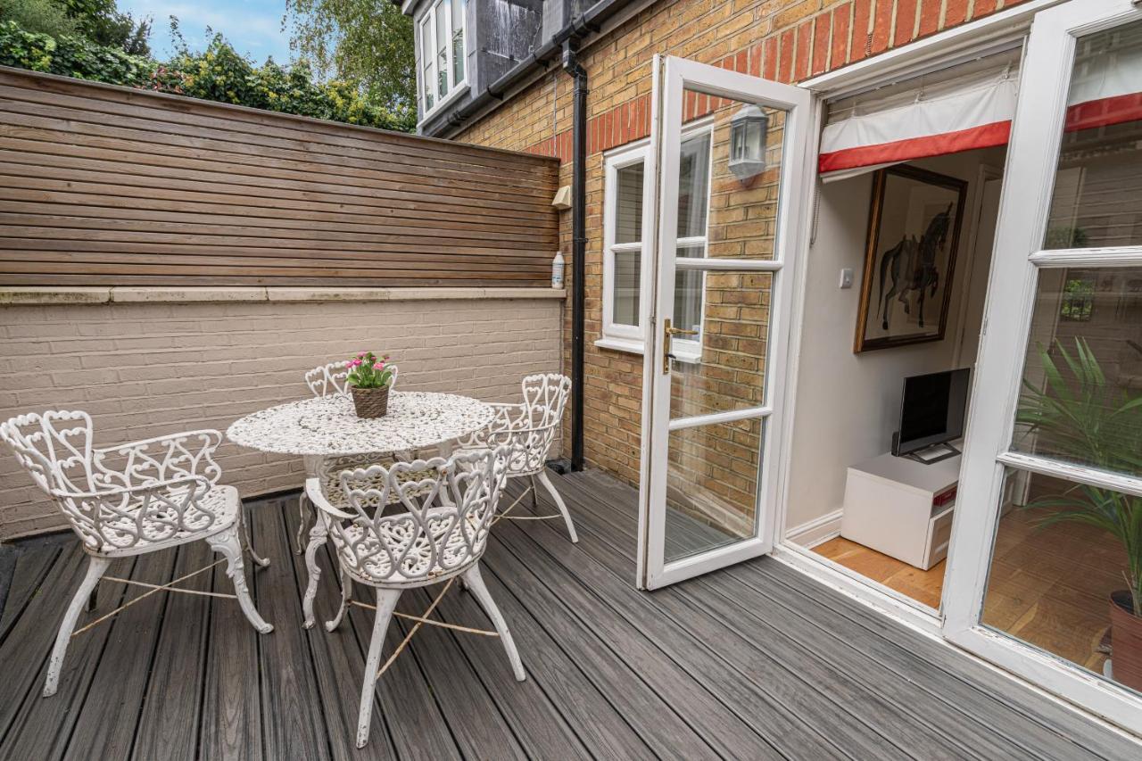 Semesterbostad Stylish Mews House With Parking *