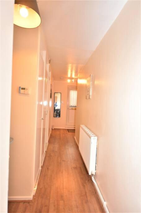 Apartment Spacious 2bedroom With Patio By Excel Centre London