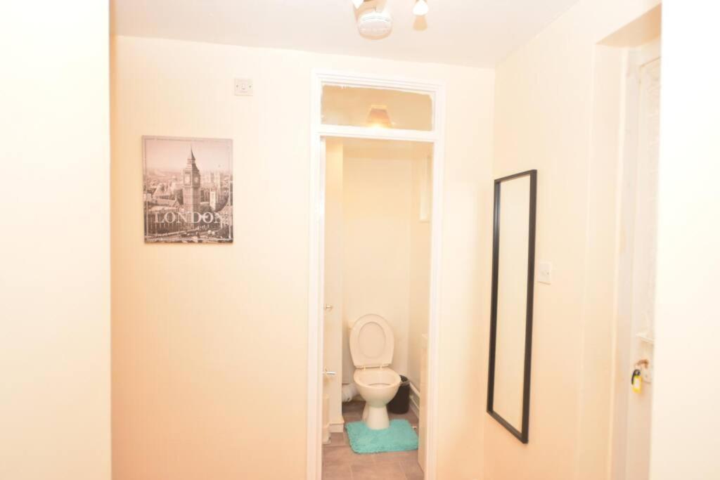 Spacious 2bedroom With Patio By Excel Centre