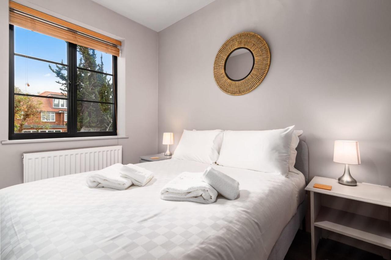 Lovely 2-bed - Hosted By Guestready Holiday home London