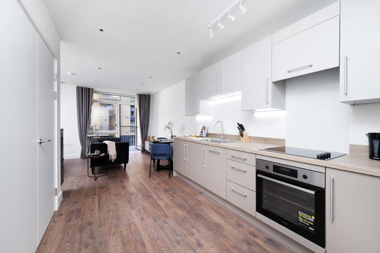 Stunning New Development In Barking Appartement *