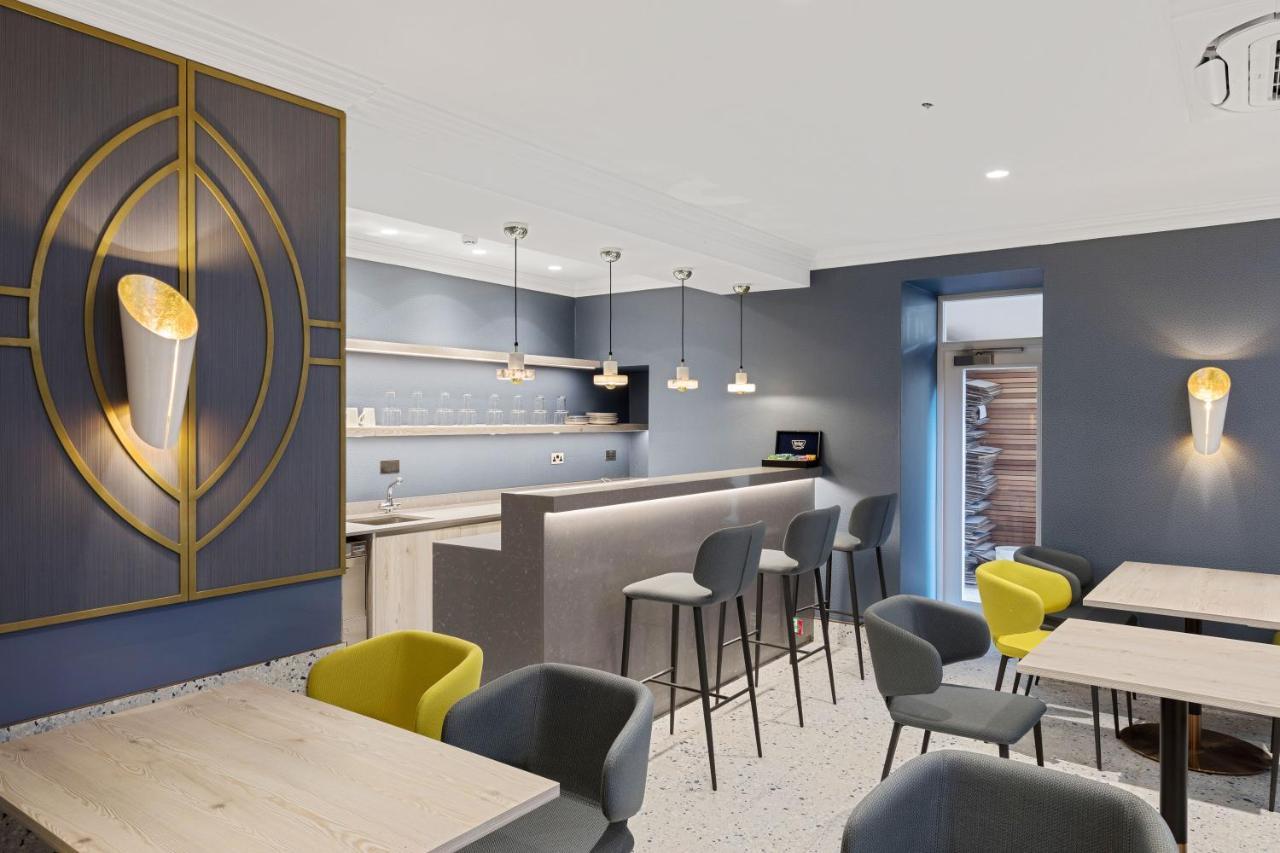 Commodore Hotel London