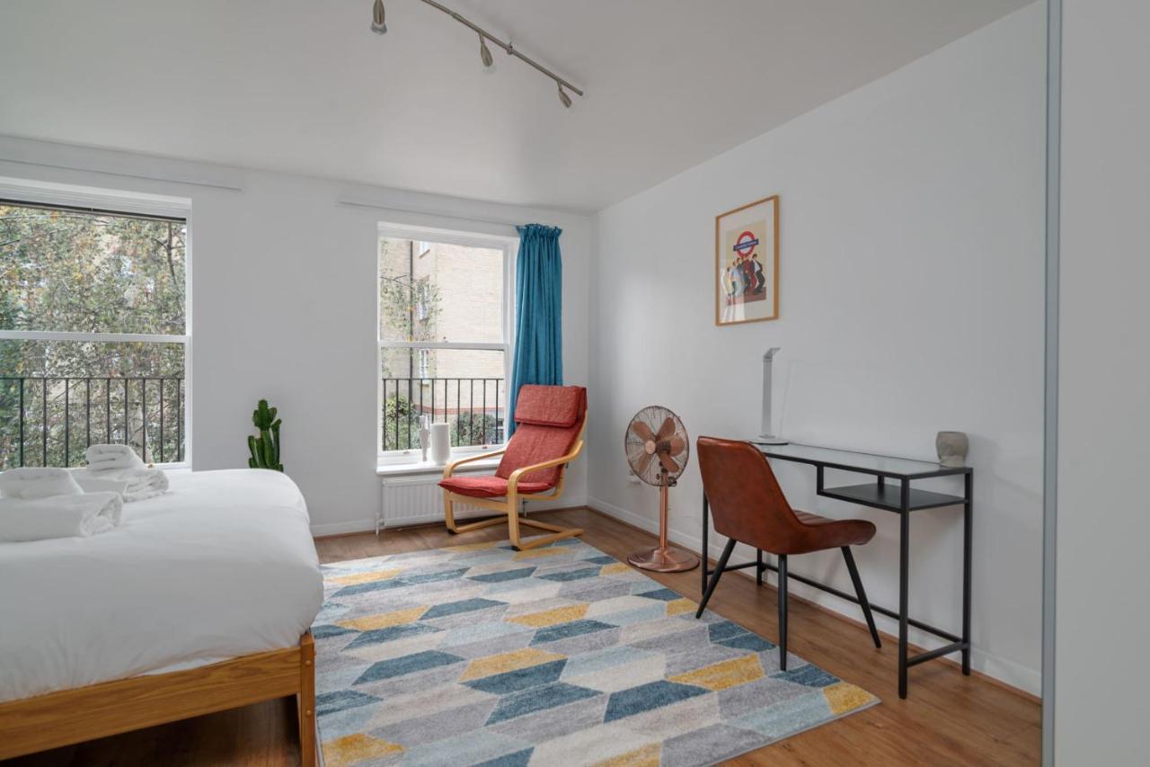 Beautiful 4 Bedroom Terrace House In Kings * Londra